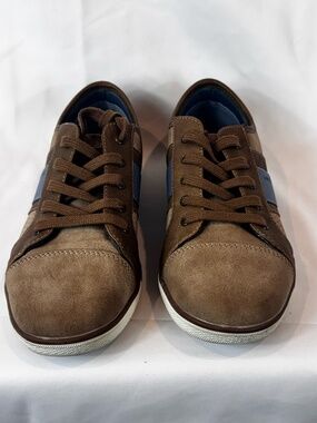 Kenneth Cole Boys Youth Low Sneakers Sz 4 Tan Brown Blue Stripe Dress Casual